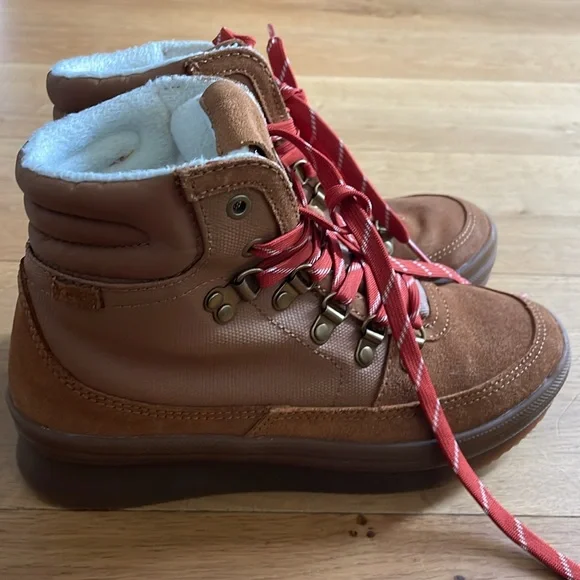 Keds Brown Boots with Red Laces - Picture 2 of 5